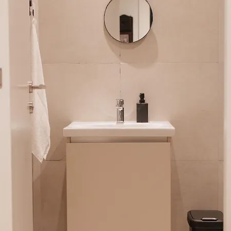 Beds In Shared - Beograd Na Vodi Shared Bedrooms In Shared Hostel